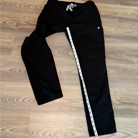 Figs Technical Collection Yola Skinny Scrub Medical Pant Black size Small - Picture 6 of 7